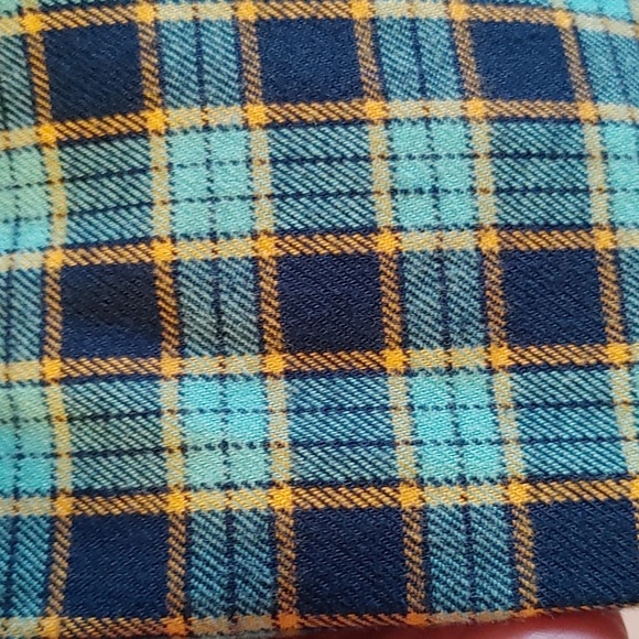 💚Women's Oakley Plaid Flannel Button Down Shirt - Picture 4 of 8